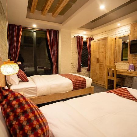 Hotel Mera Peak Private Limited Pokhara Esterno foto