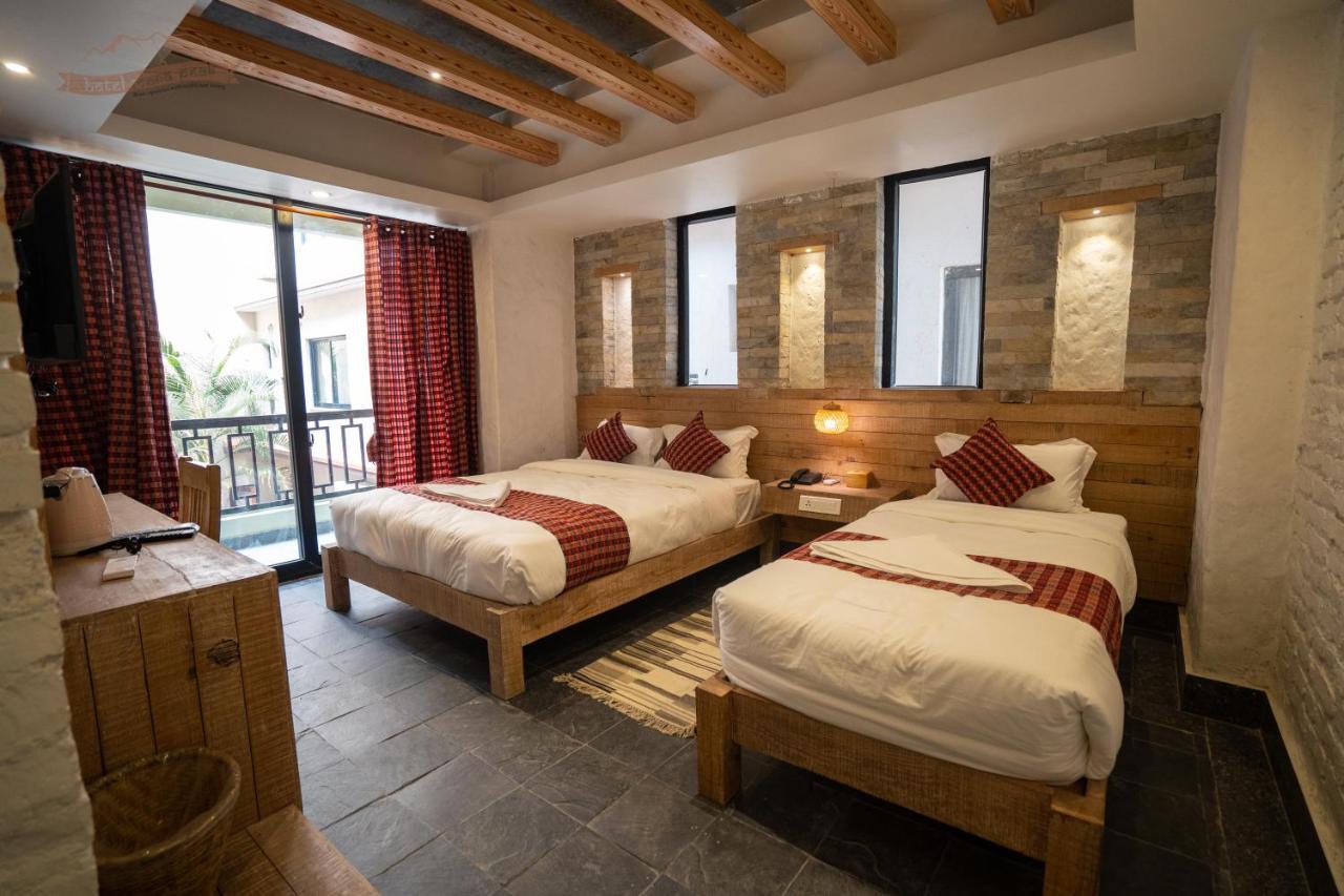 Hotel Mera Peak Private Limited Pokhara Esterno foto