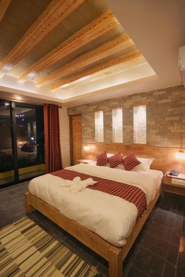 Hotel Mera Peak Private Limited Pokhara Esterno foto