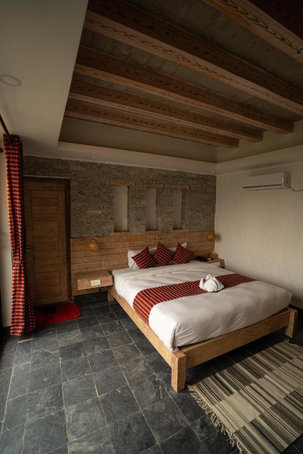 Hotel Mera Peak Private Limited Pokhara Esterno foto