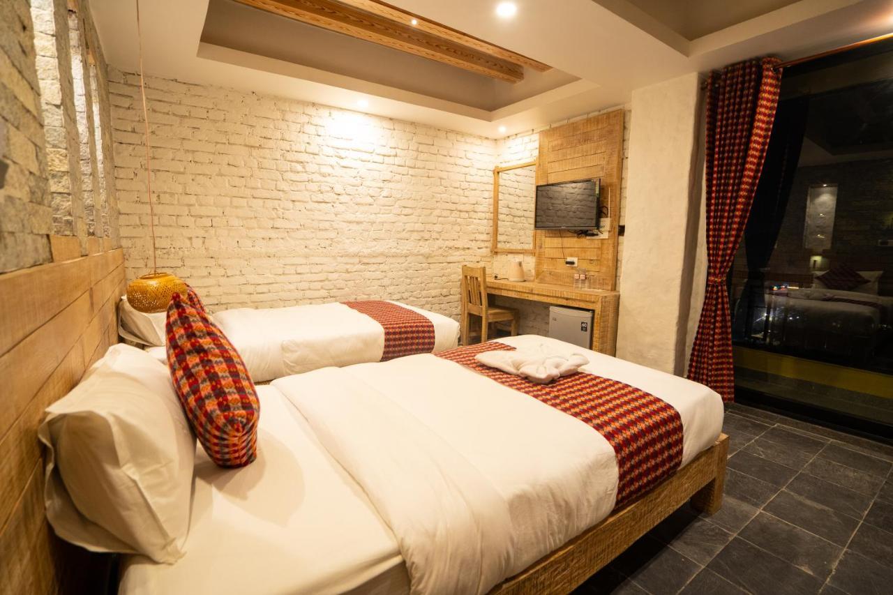 Hotel Mera Peak Private Limited Pokhara Esterno foto