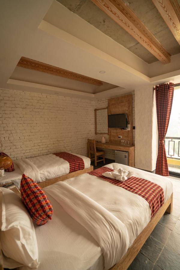 Hotel Mera Peak Private Limited Pokhara Esterno foto