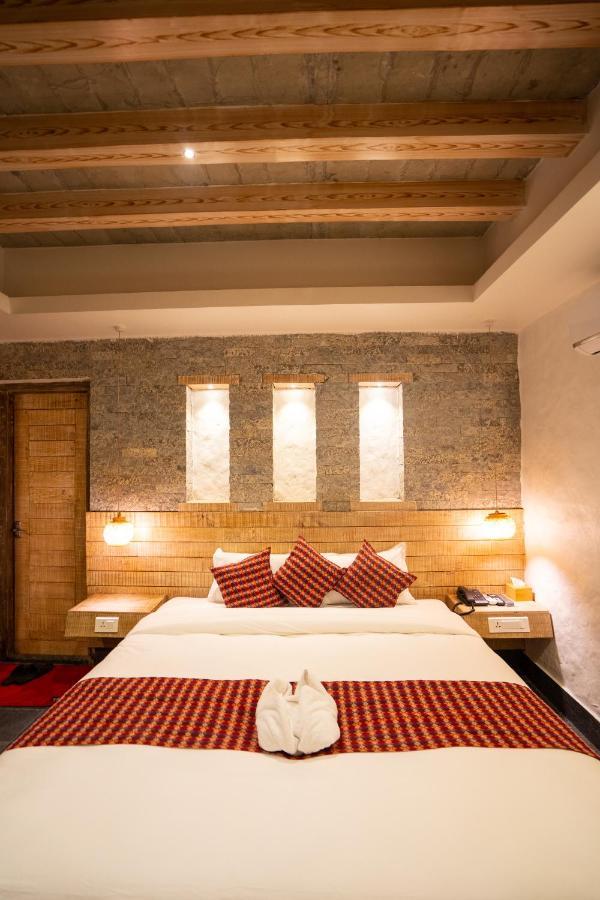 Hotel Mera Peak Private Limited Pokhara Esterno foto