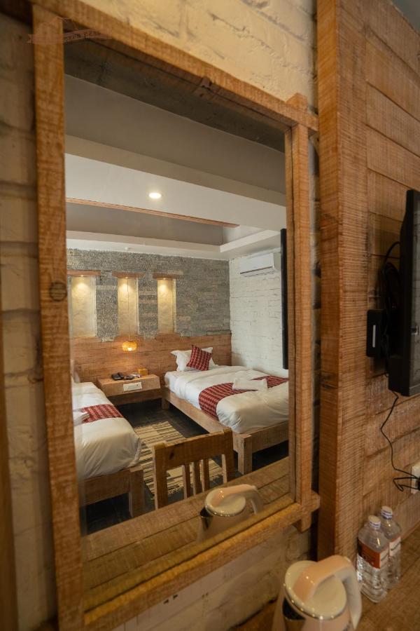 Hotel Mera Peak Private Limited Pokhara Esterno foto