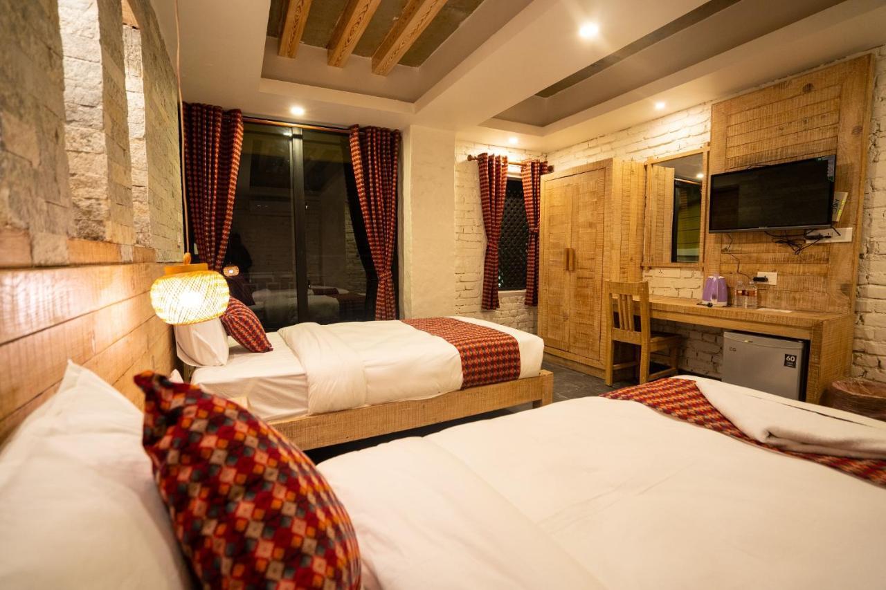 Hotel Mera Peak Private Limited Pokhara Esterno foto