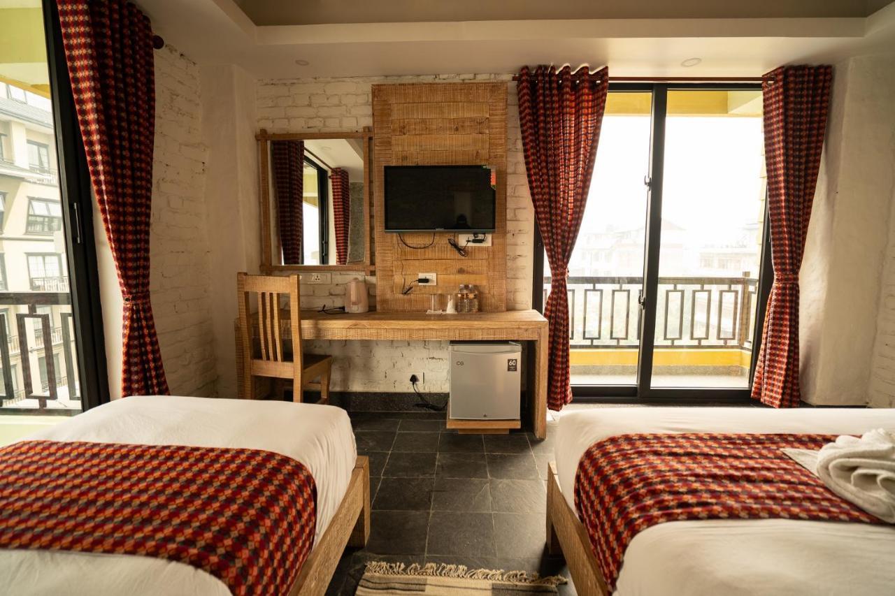 Hotel Mera Peak Private Limited Pokhara Esterno foto